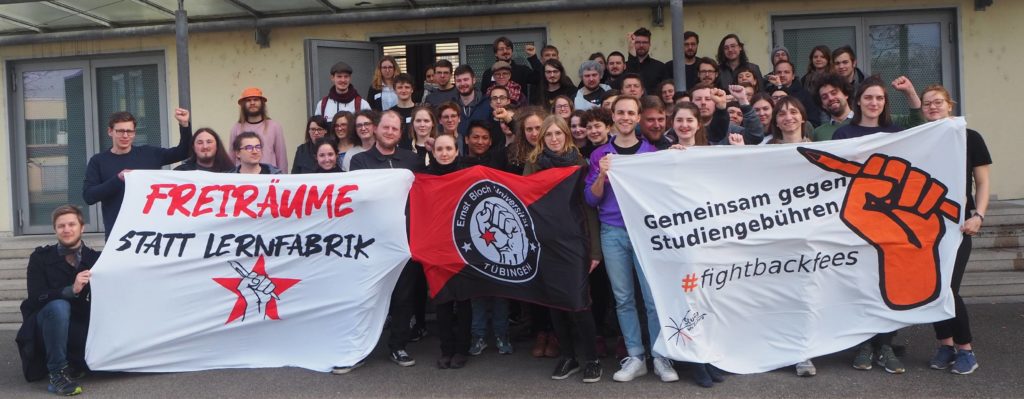 Protestbild gegen Studiengebühren bei der 61. MV in Freiburg
